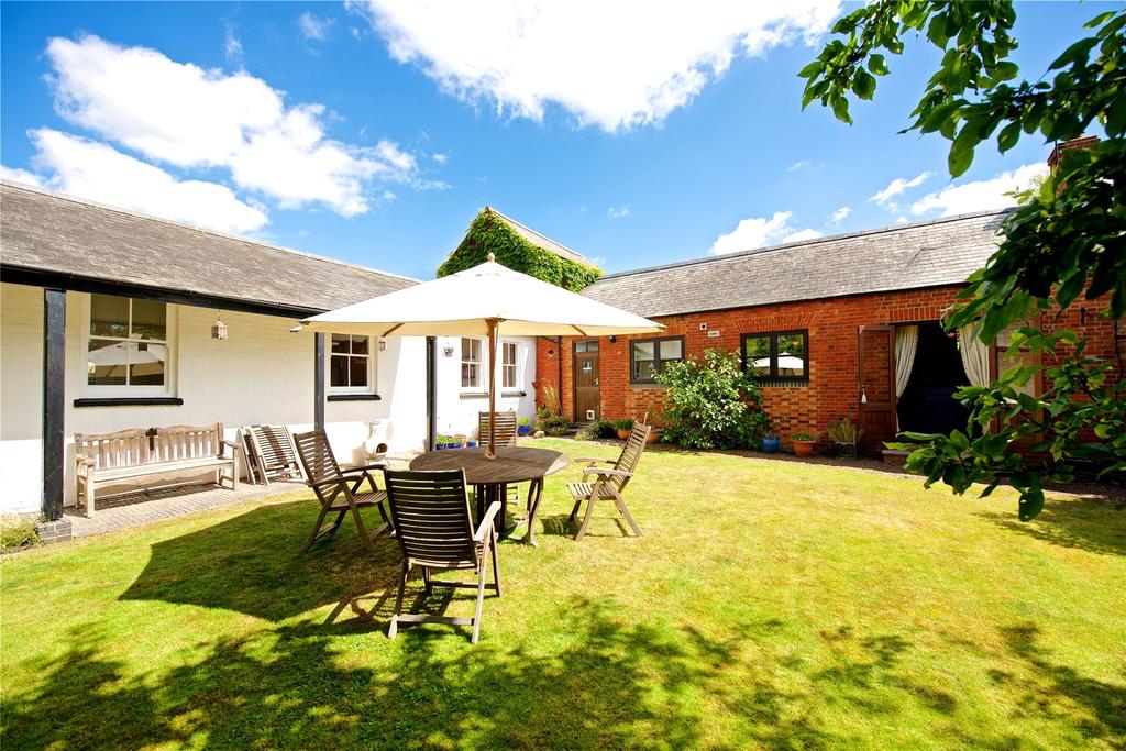 The Paddock, Adstock, Buckingham, Buckinghamshire, MK18 4 bed barn