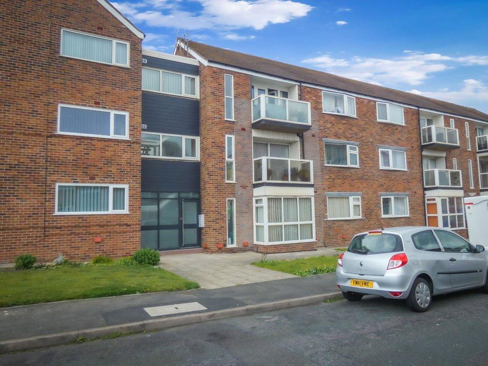 Haddon Court, Queens Promenade, Bispham 2 bed apartment £115,000