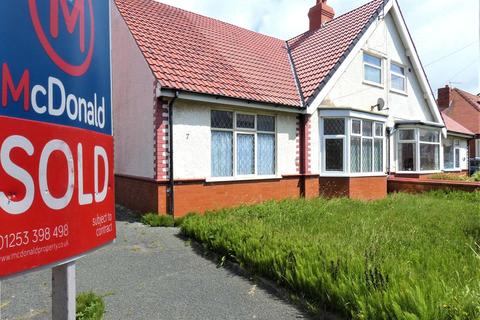 7 Sandhurst Avenue, Bispham, Blackpool, FY2 9AU