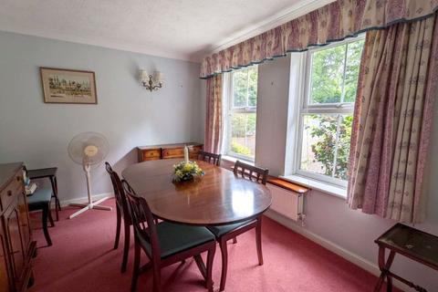28 The Haydens, Tonbridge, TN9 1NS