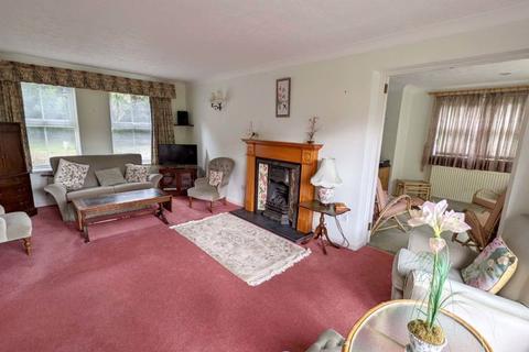 28 The Haydens, Tonbridge, TN9 1NS