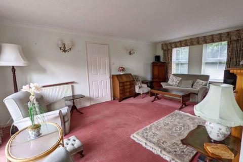 28 The Haydens, Tonbridge, TN9 1NS