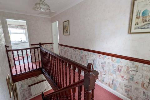 28 The Haydens, Tonbridge, TN9 1NS