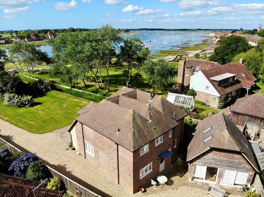Harbour Road, Bosham, Chichester... 4 bed detached house £5,500 pcm