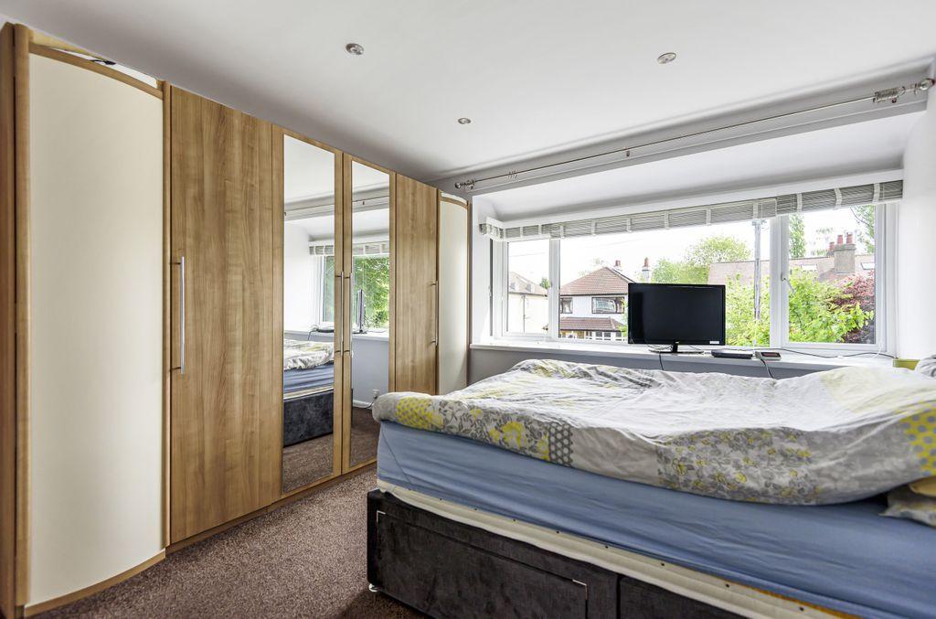 Bedroom 1 (Double)