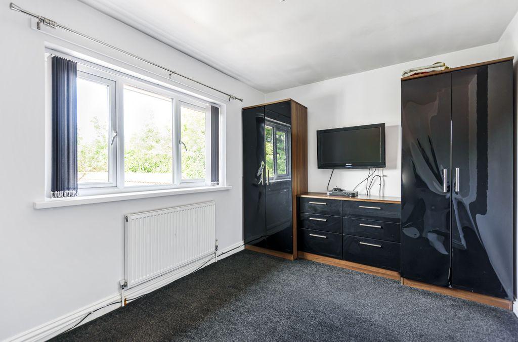 Bedroom 2 (Double)