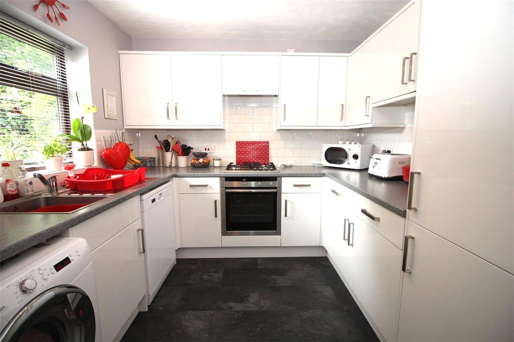 Millstone Close, South Darenth... 3 bed house £325,000