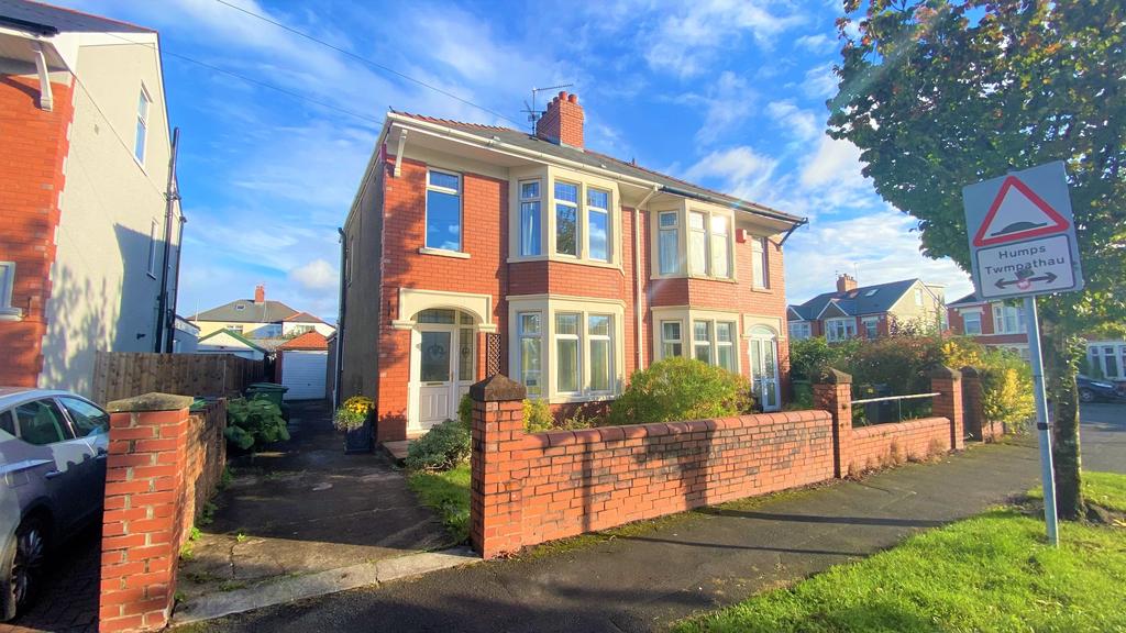 Pedair Erw Road, Birchgrove, Cardiff 3 bed semidetached house £1,350