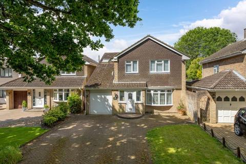 4 bedroom detached house for sale, Mancroft Road, Caddington