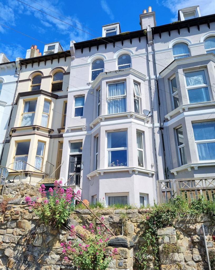 Braybrooke Terrace, Hastings, TN34 1 bed flat £750 pcm (£173 pw)