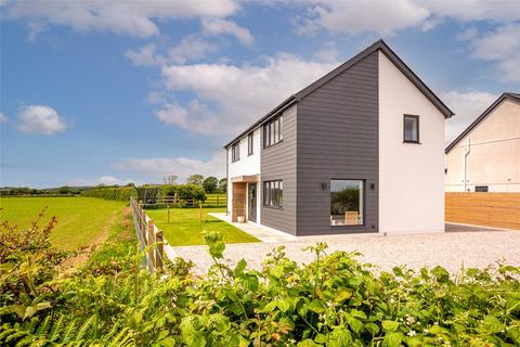 4 bedroom detached house for sale - Trefor, Sir Ynys Mon, LL65