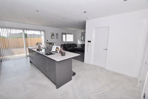 37 Burden Road, Wirral, CH46 6BG
