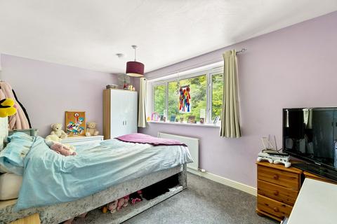 22 Templeside, Temple Ewell, Dover, CT16 3AY