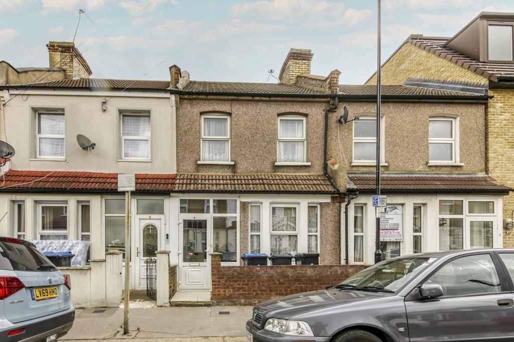 Cecil Road, Croydon, CR0 2 bed terraced house £375,000