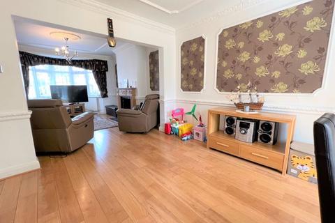 4 bedroom terraced house to rent, Rowantree Road, Winchmore Hill, London