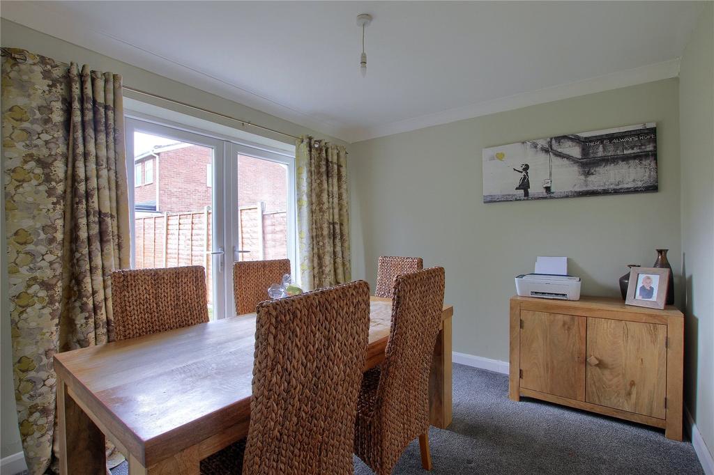 Fountains Drive, Acklam Hall Estate 3 bed semidetached house £185,000