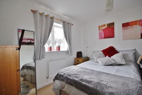 4 Hazel Close, Witney, OX28 1EL