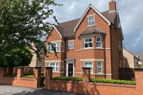 5 Appledore Road, Bedford, MK40 3UZ