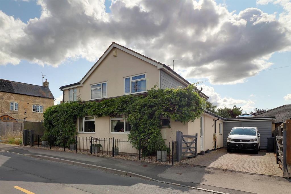 Marsh Road, Leonard Stanley, Stonehouse 4 bed detached house for sale £579,000