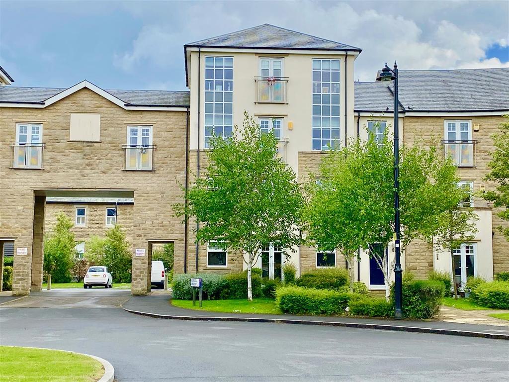 Burnstall Crescent, Menston 2 bed apartment £800 pcm (£185 pw)