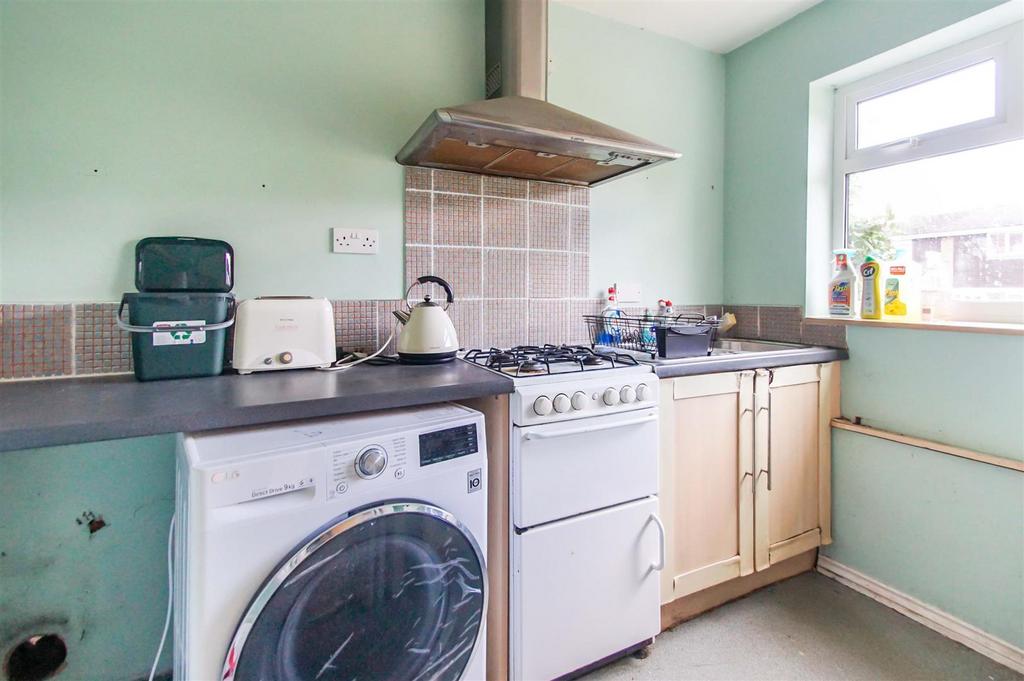 Verdun Close, Whitnash, Leamington Spa 2 bed terraced house for sale