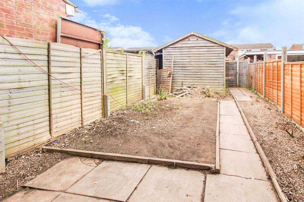 Verdun Close, Whitnash, Leamington Spa 2 bed terraced house for sale