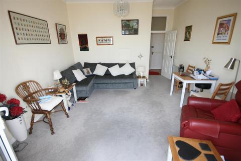 1 bedroom flat for sale, De La Warr Parade, Bexhill-On-Sea