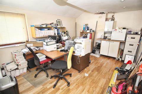 23 Adelphi Street, Campbell Park, Milton Keynes, MK9 4AE