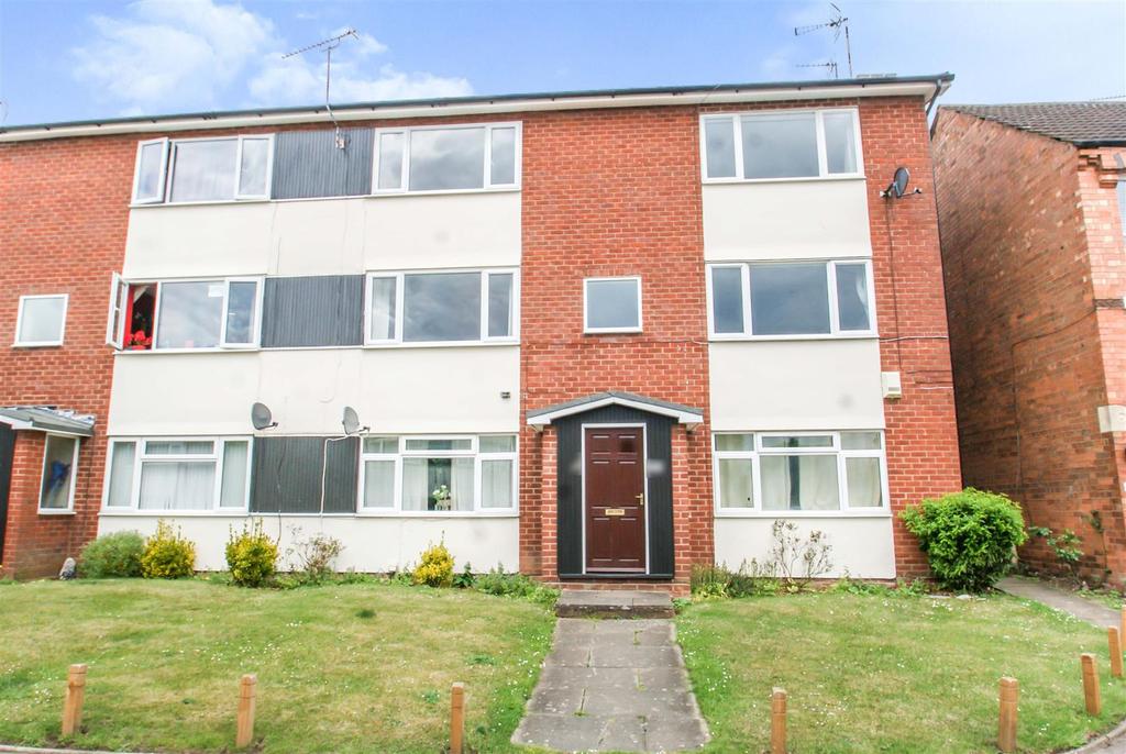 Fairlawn Close, Leamington Spa 2 bed duplex for sale £180,000