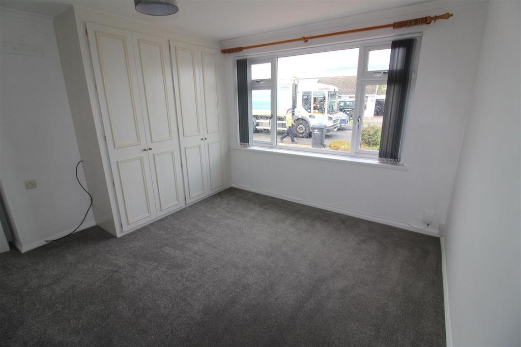 Cromwell Crescent, Market Harborough 2 bed semidetached bungalow £