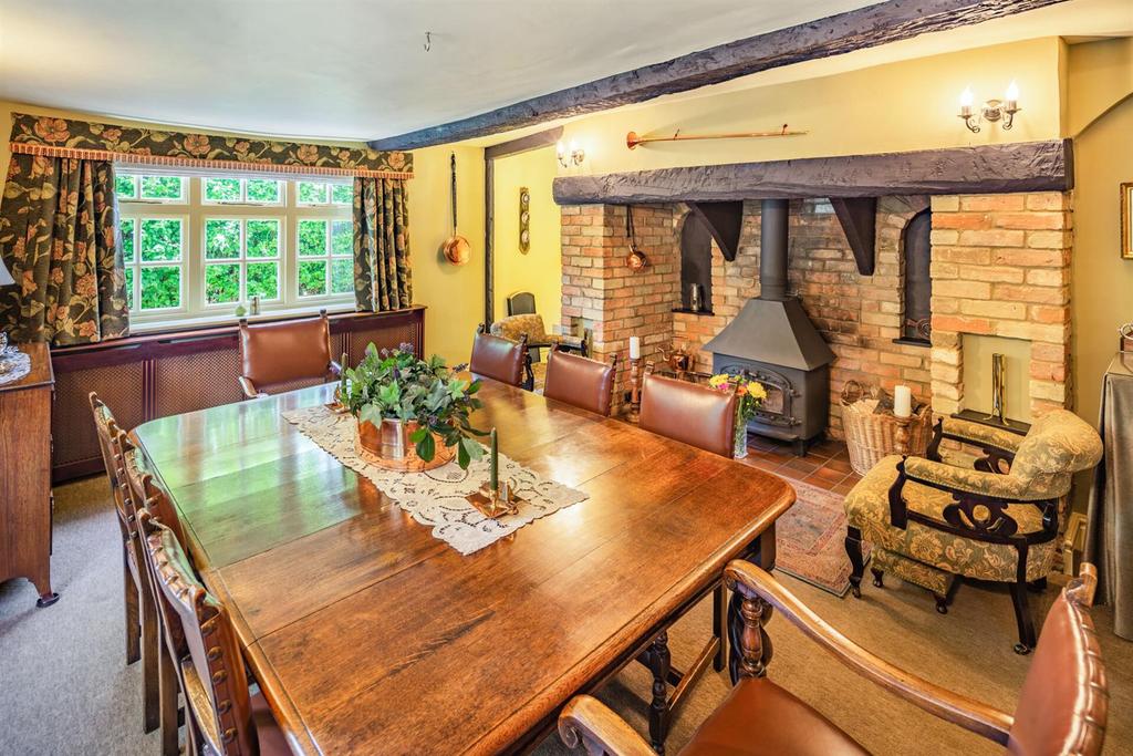 8506046 30 Station Road-interior29.jpg