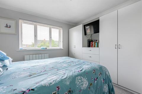 31 Godwin Close, Epsom, KT19 9LD