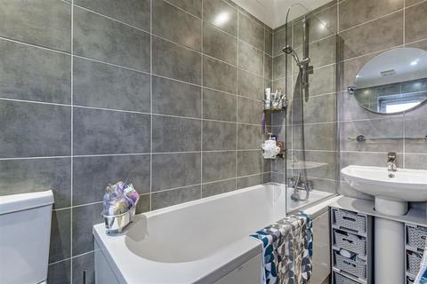 31 Godwin Close, Epsom, KT19 9LD