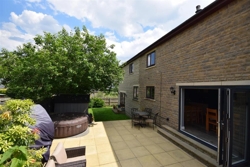 Grange Heights, Southowram, Halifax 4 bed detached house £350,000