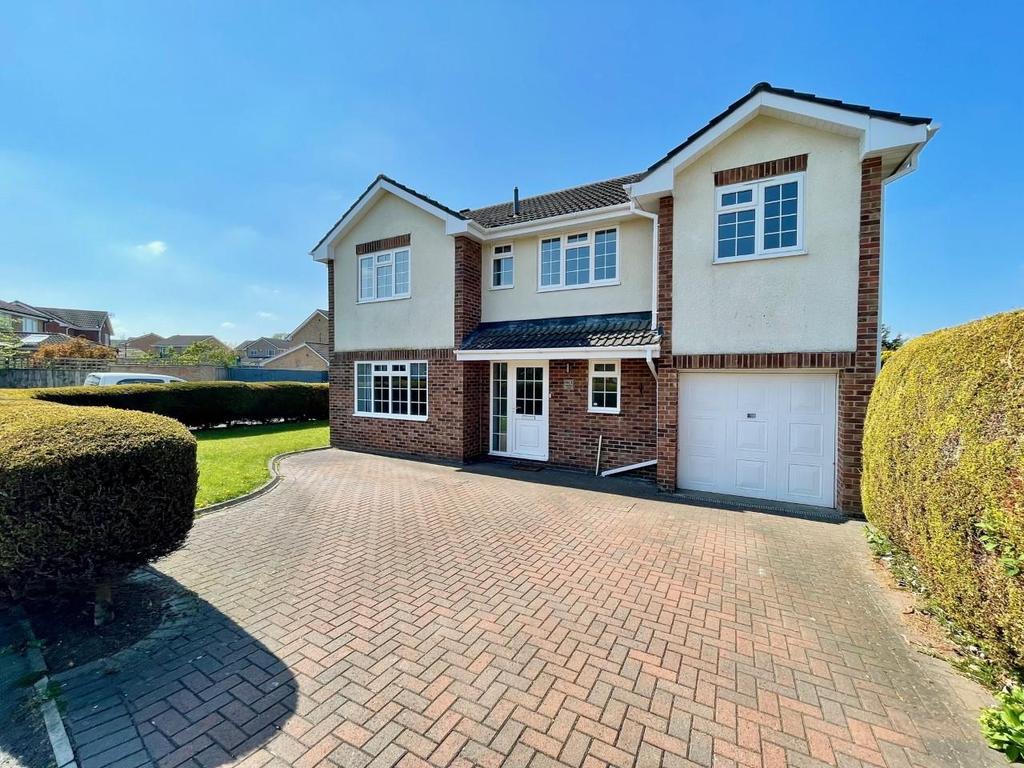 Warbler Close, Ingleby Barwick 4 bed detached house £1,400 pcm (£323 pw)