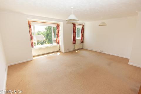 2 bedroom apartment to rent, Heath Road, Haywards Heath