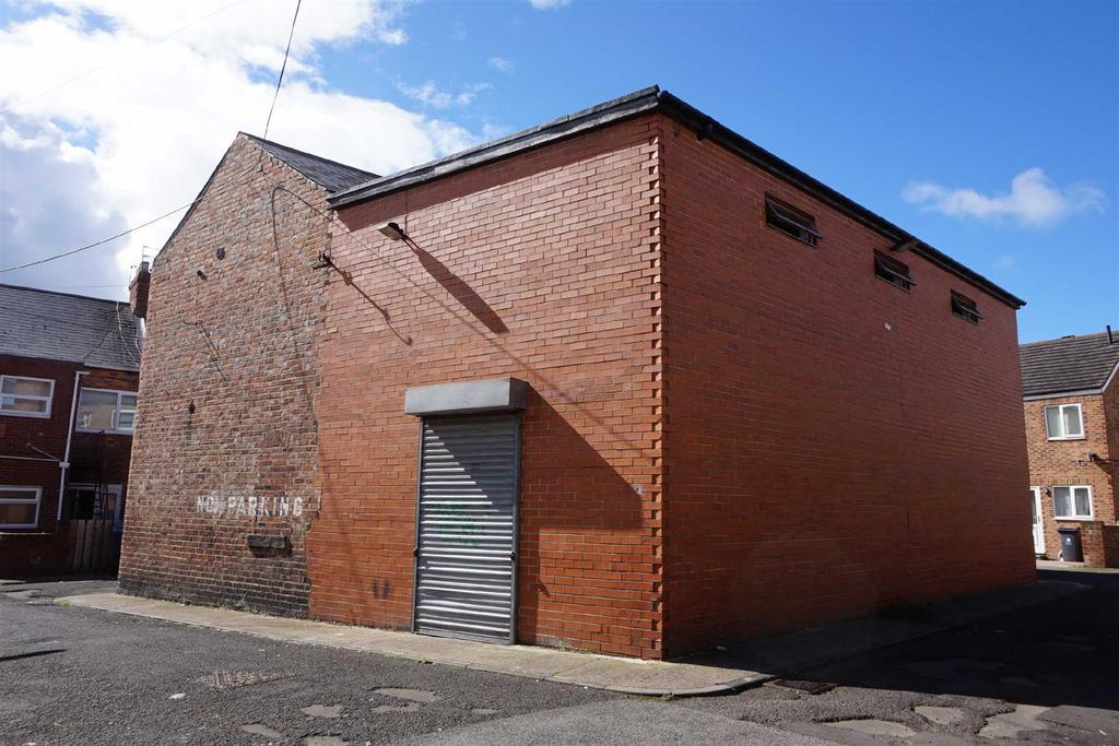 Chestnut Street, Wallsend 3 bed detached house for sale £155,000