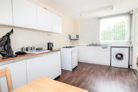 13 Dulverton Close, Bransholme, Hull, HU7 4EH
