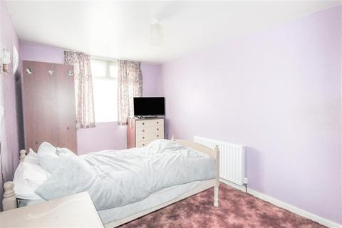 13 Dulverton Close, Bransholme, Hull, HU7 4EH