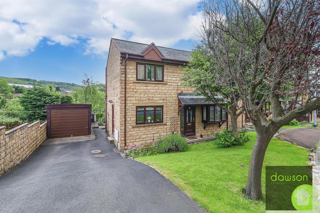Caldercroft, Elland 3 bed detached house for sale £250,000