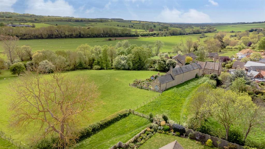 Wakerley Road, Barrowden, Rutland 5 bed detached house £1,300,000