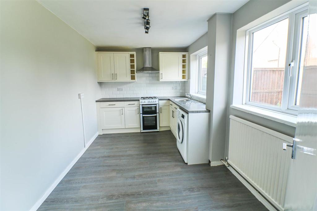 Harefield, Harlow 2 bed terraced house £300,000