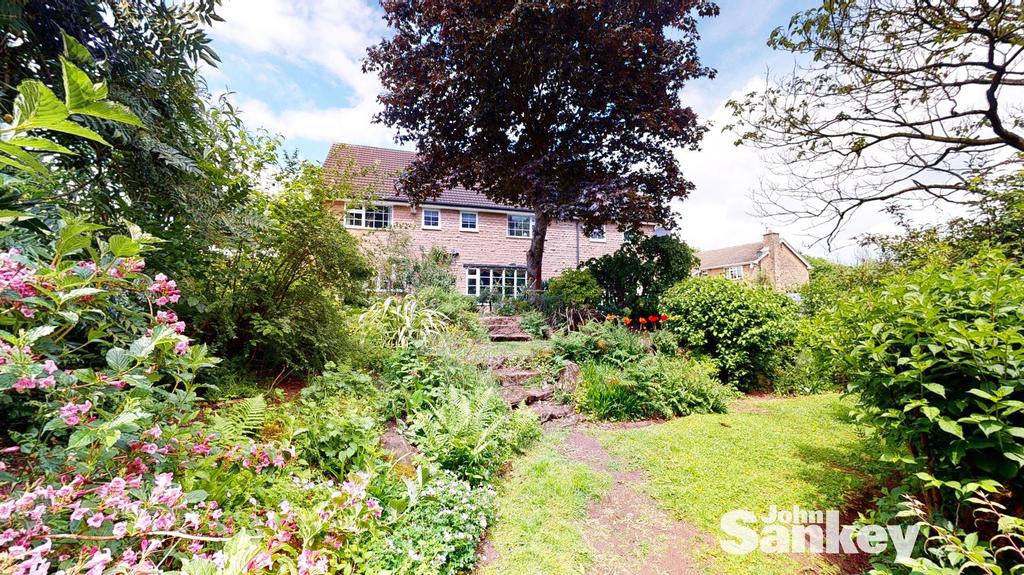 Matlock Avenue, Mansfield 6 bed detached house £695,000