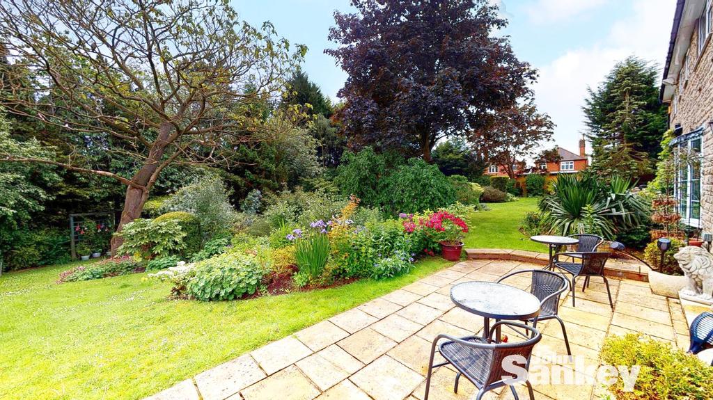 Matlock Avenue, Mansfield 6 bed detached house £695,000