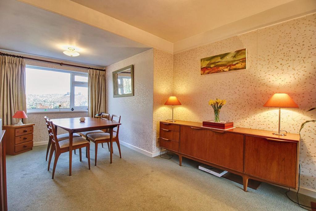 Dining/family room