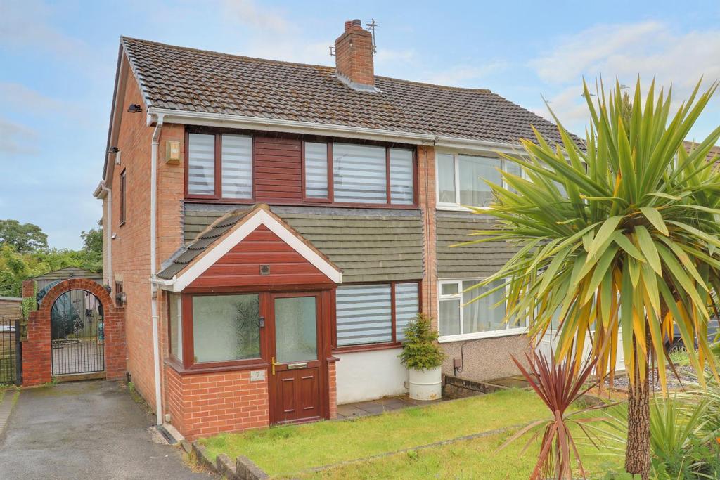 Woodlea Close, Yeadon 3 bed semidetached house £295,000