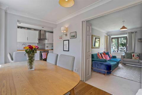 14 Russell Way, Sutton, SM1 2SP