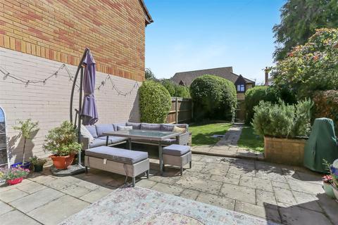 14 Russell Way, Sutton, SM1 2SP