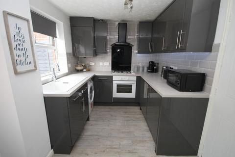 5 Longroyd, Thackley, Bradford, BD10 8WD