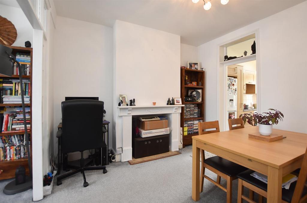Living/dining space
